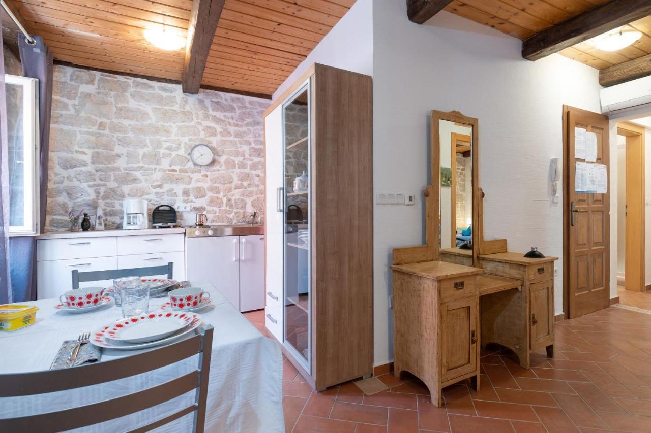 Perla Vrsar Apartment Bagian luar foto