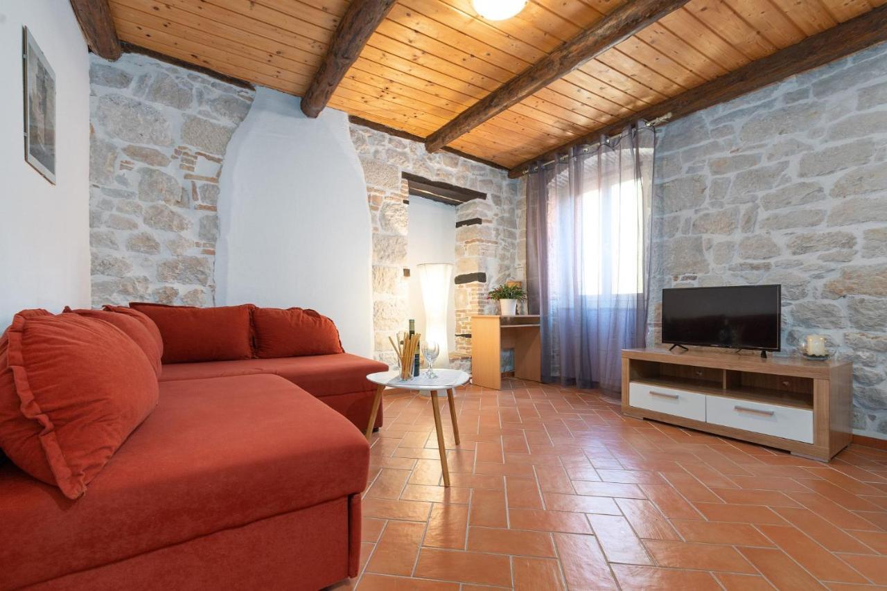 Perla Vrsar Apartment Bagian luar foto