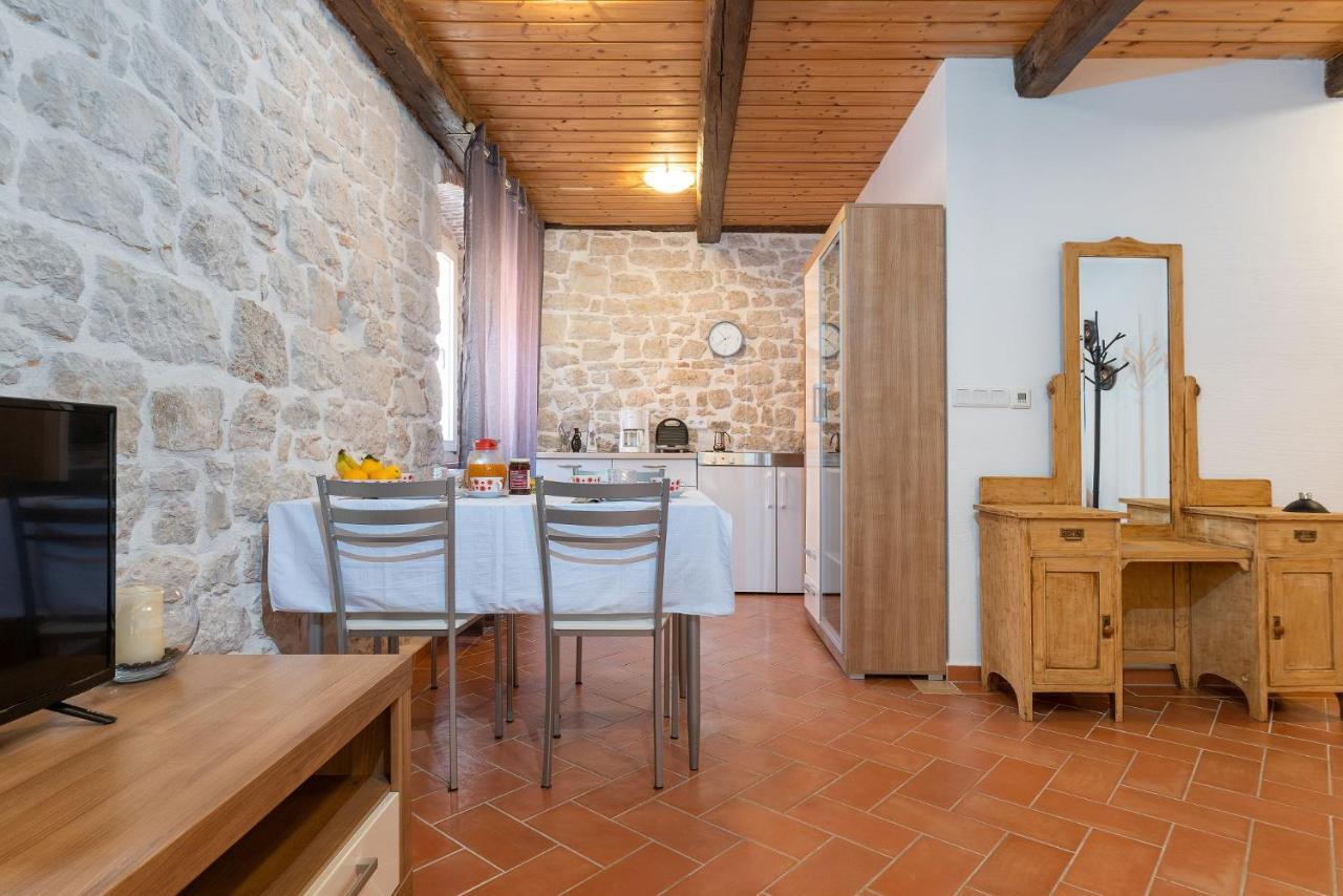 Perla Vrsar Apartment Bagian luar foto